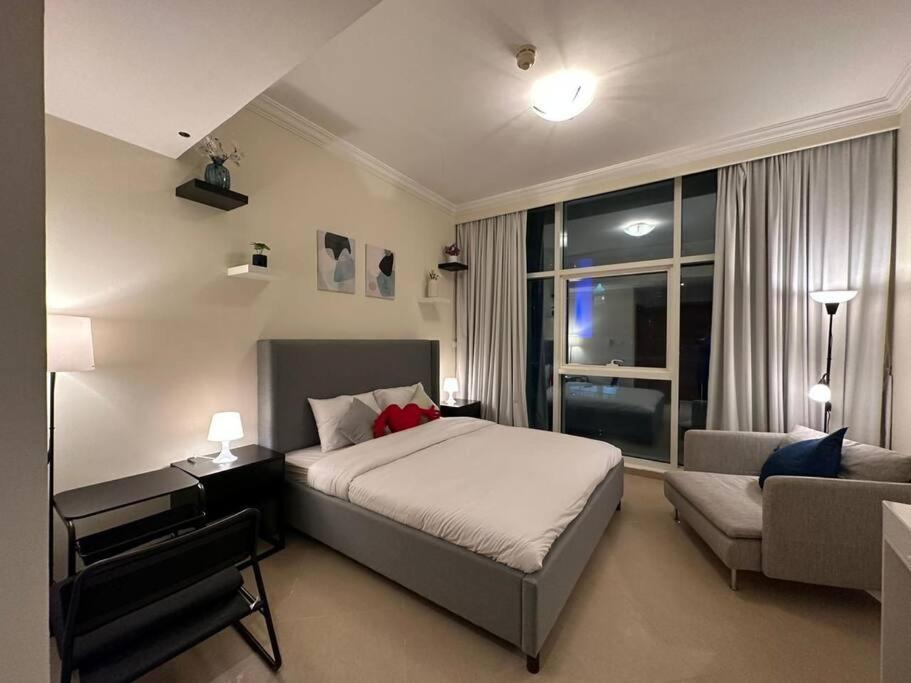 Step Into Serenity - Discover Modern Living In 1Br Apartment With Panoramic Views In Dubai Marina Near Jbr Walk, Beach And Bla Bla Club Eksteriør billede