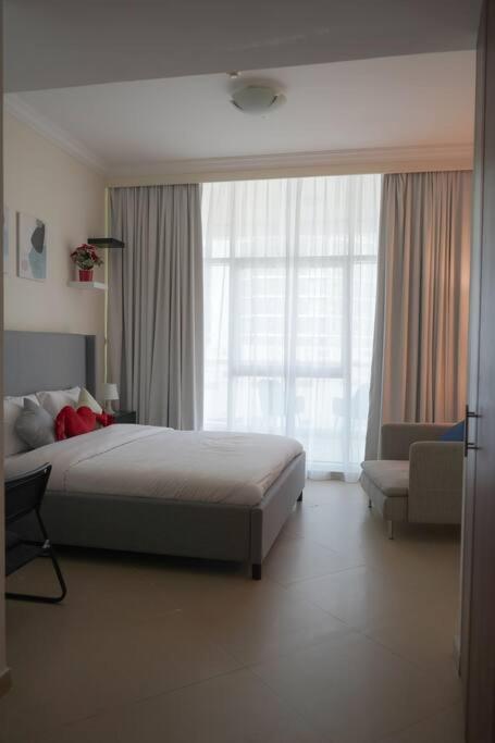 Step Into Serenity - Discover Modern Living In 1Br Apartment With Panoramic Views In Dubai Marina Near Jbr Walk, Beach And Bla Bla Club Eksteriør billede