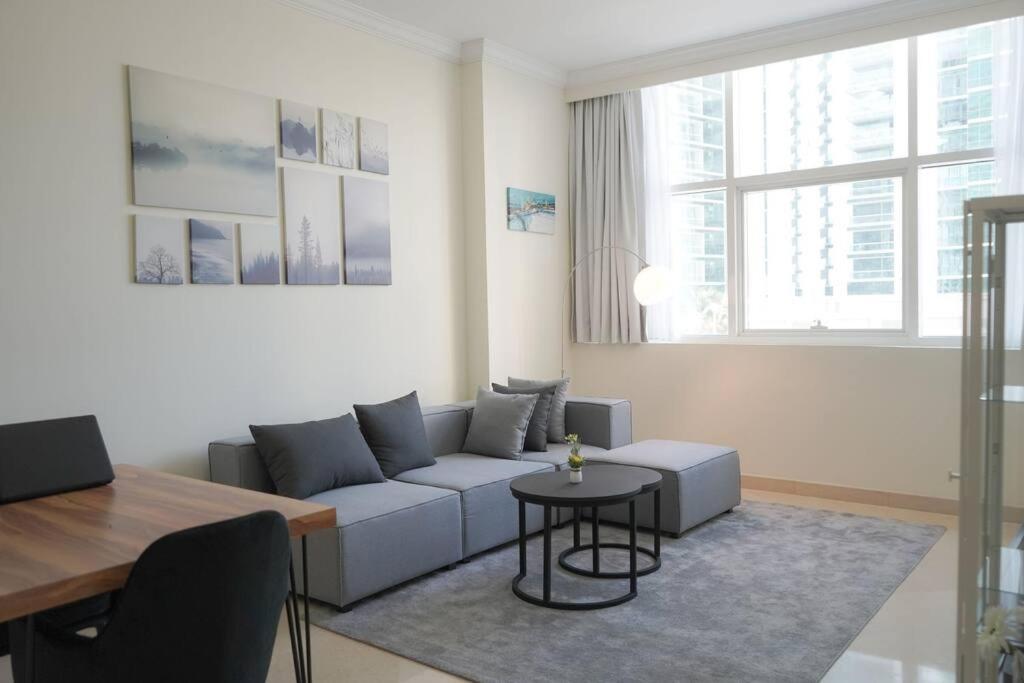 Step Into Serenity - Discover Modern Living In 1Br Apartment With Panoramic Views In Dubai Marina Near Jbr Walk, Beach And Bla Bla Club Eksteriør billede