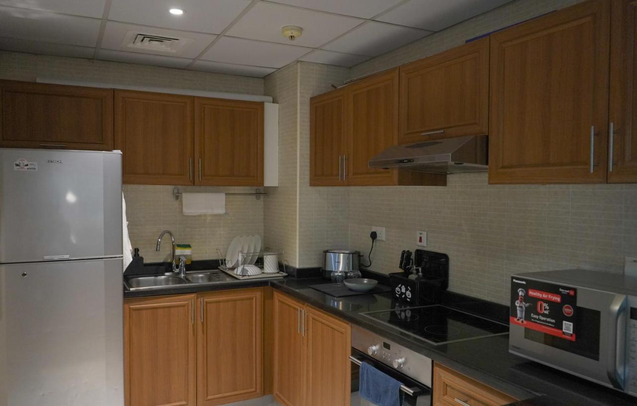 Step Into Serenity - Discover Modern Living In 1Br Apartment With Panoramic Views In Dubai Marina Near Jbr Walk, Beach And Bla Bla Club Eksteriør billede